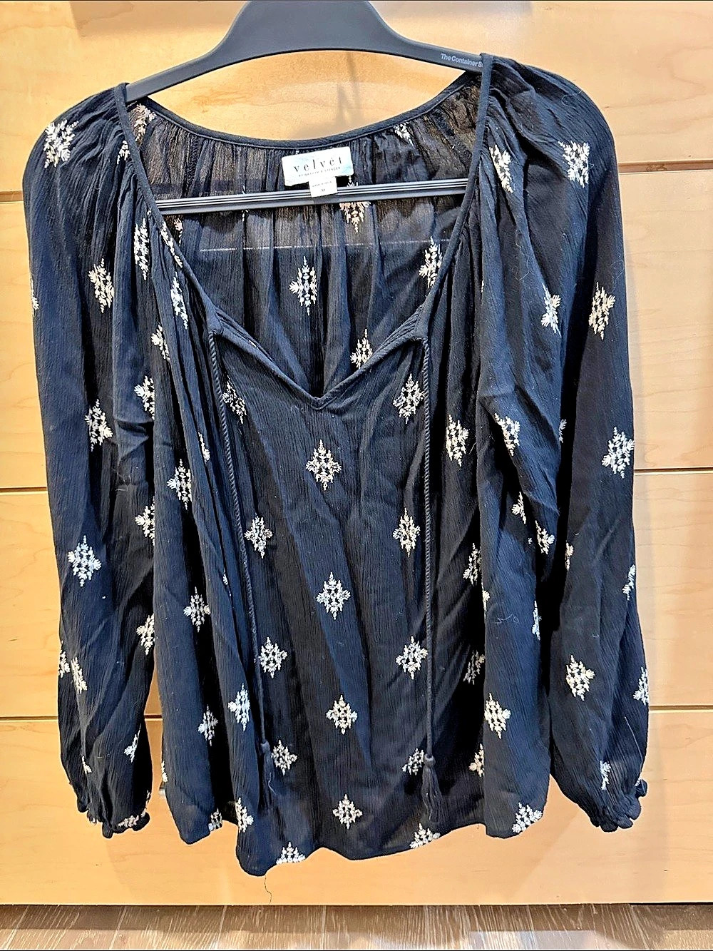 Velvet by Graham & Spencer Printed Blouse in Black & White Size Medium